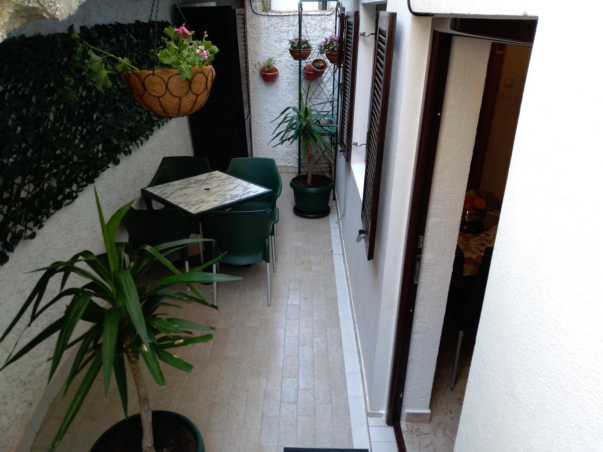 Guest House Villa Castio Petrovac Exterior foto