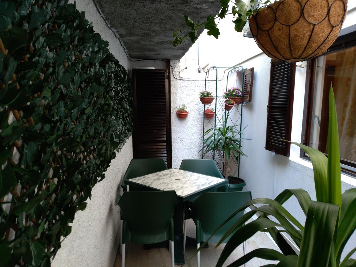 Guest House Villa Castio Petrovac Exterior foto